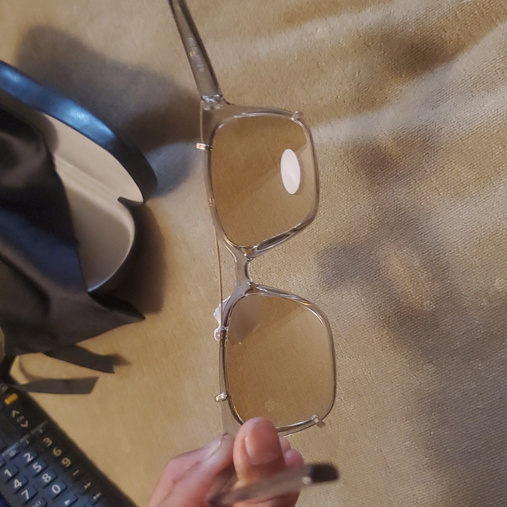 Gucci Sunglasses Clip-On with Gucci Dusty & Coastal.com Hard Case - Picture 13 of 16